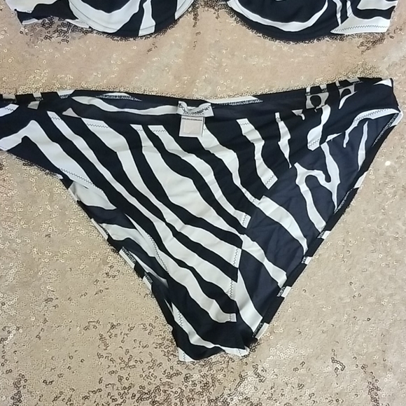 SOLD Dolce & Gabbana Zebra Bikini - Picture 5 of 8